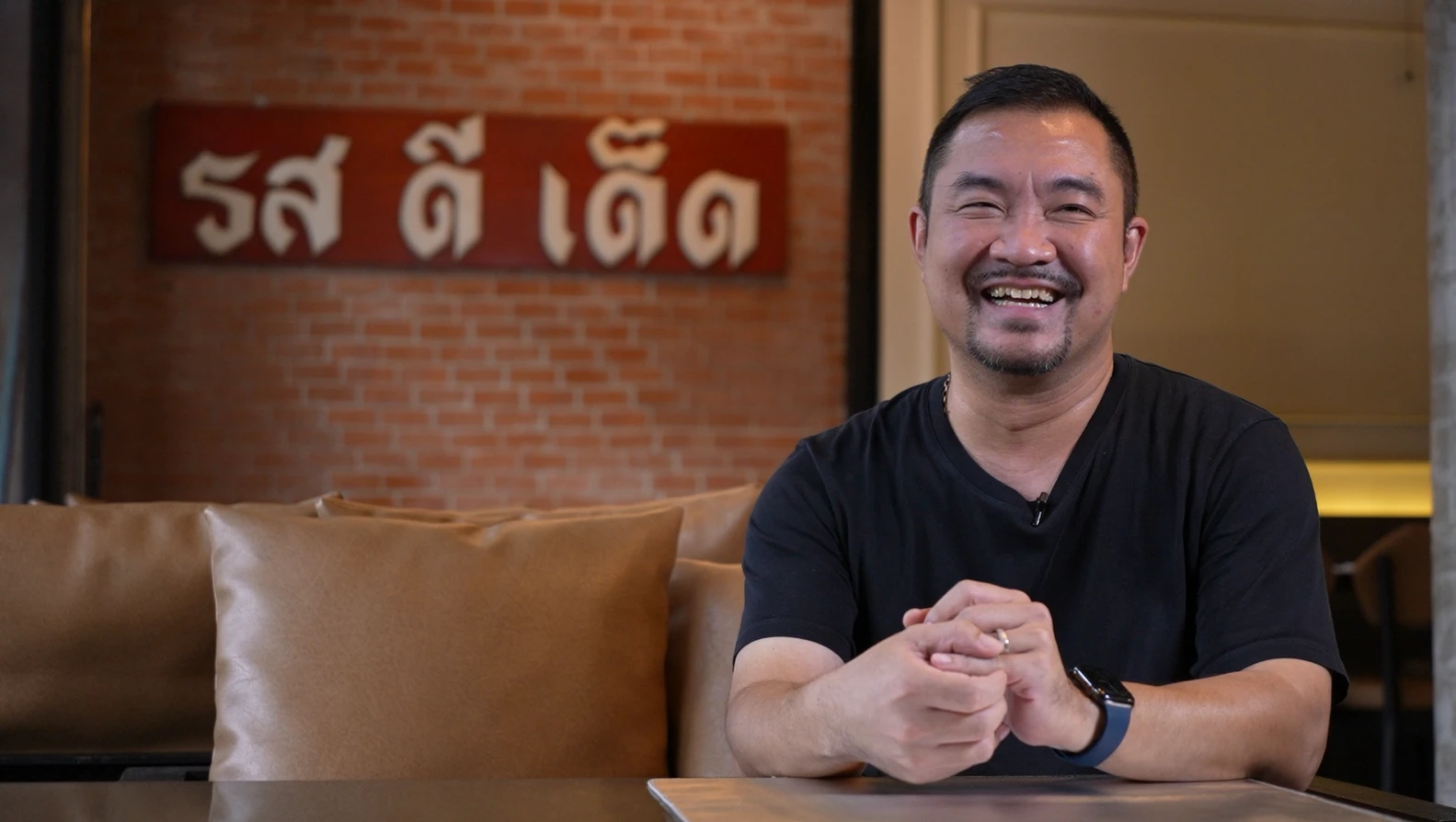 เฮียนพ เจ้าของร้านรสดีเด็ด